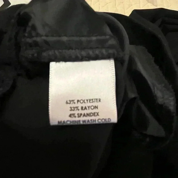 Kim Rogers black slacks size 6S. Great work pants. - Picture 10 of 13